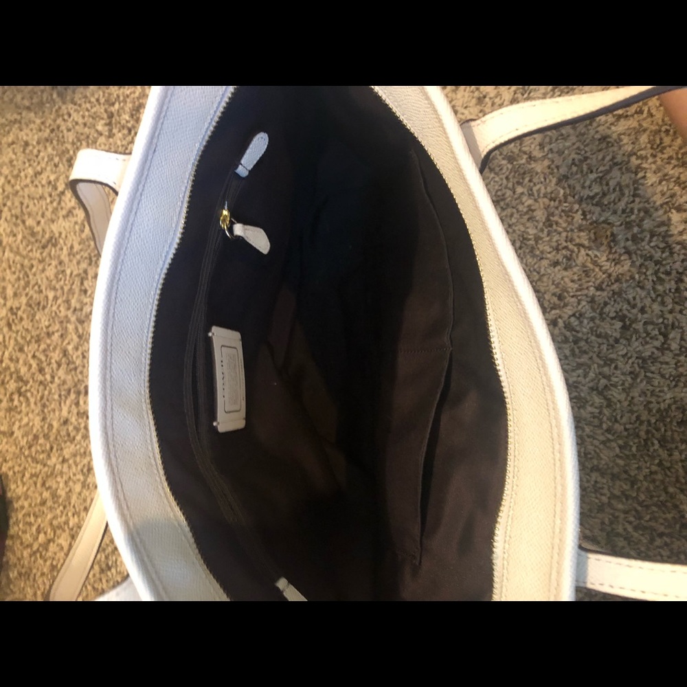 Coach - Picture 2 of 3